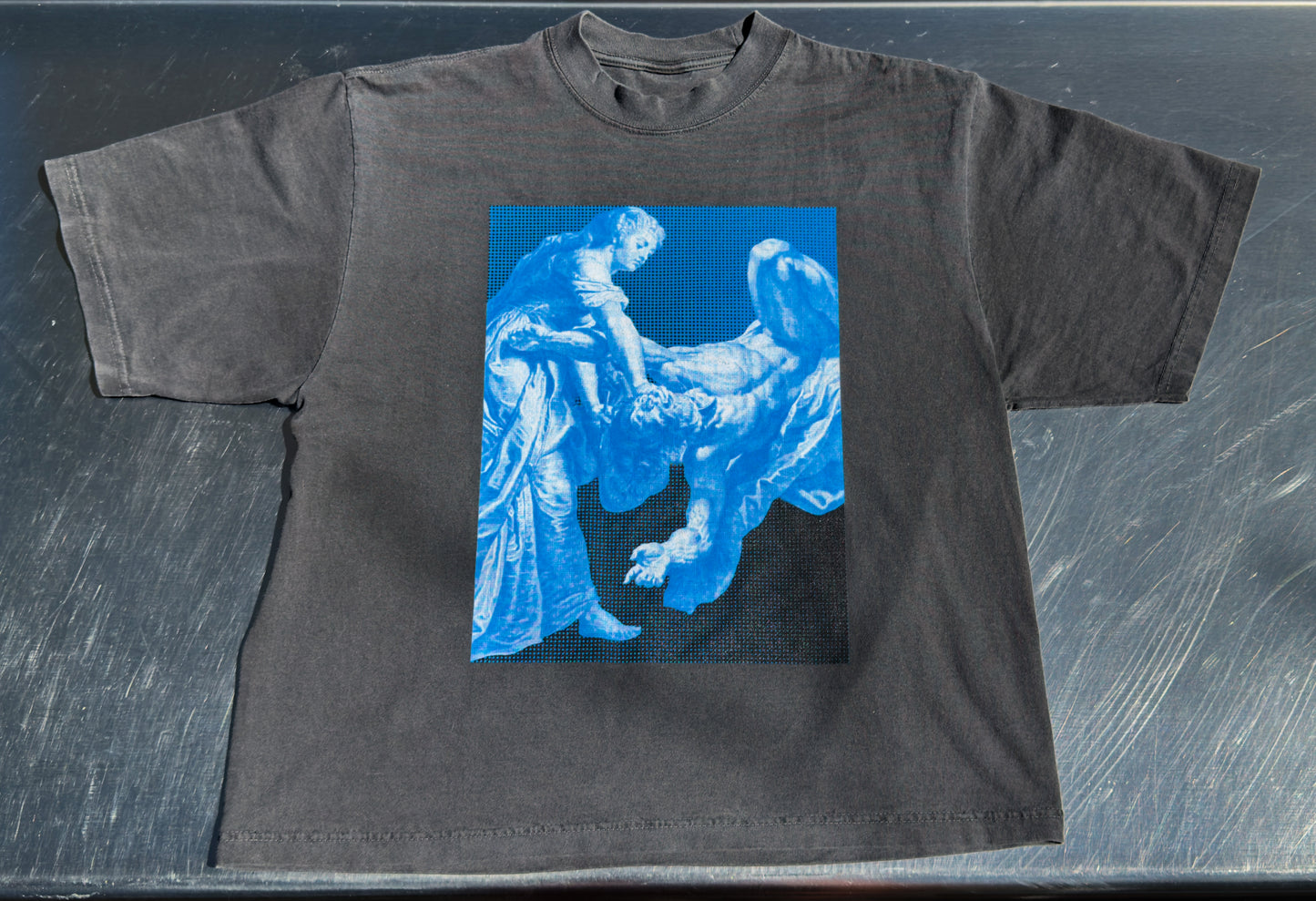 Her Seduction -- Judith and Holofernes Art Masterpiece Peter Paul Rubens Oversized Drop-Shoulder Crewneck T-Shirt